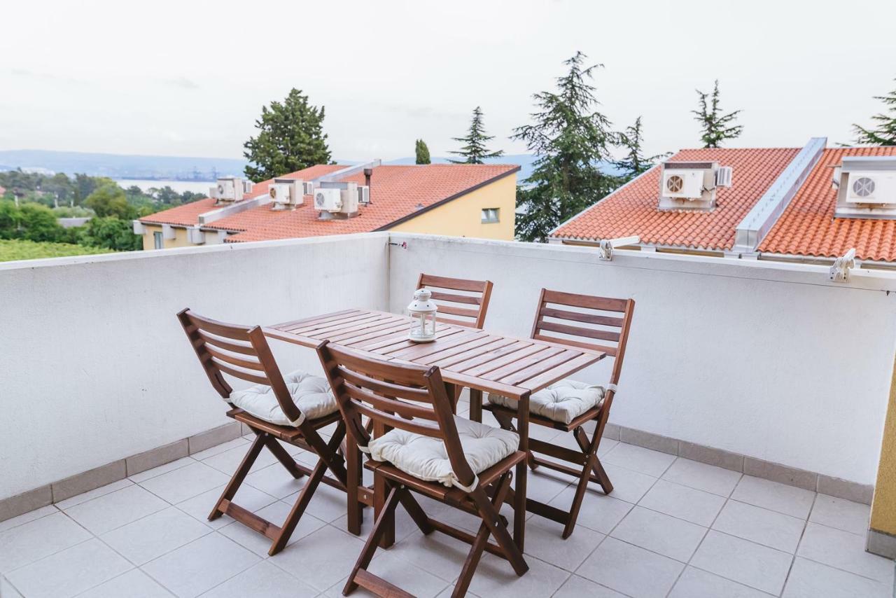 Apartma Joy - Private Beach Apartment Ankaran Bagian luar foto