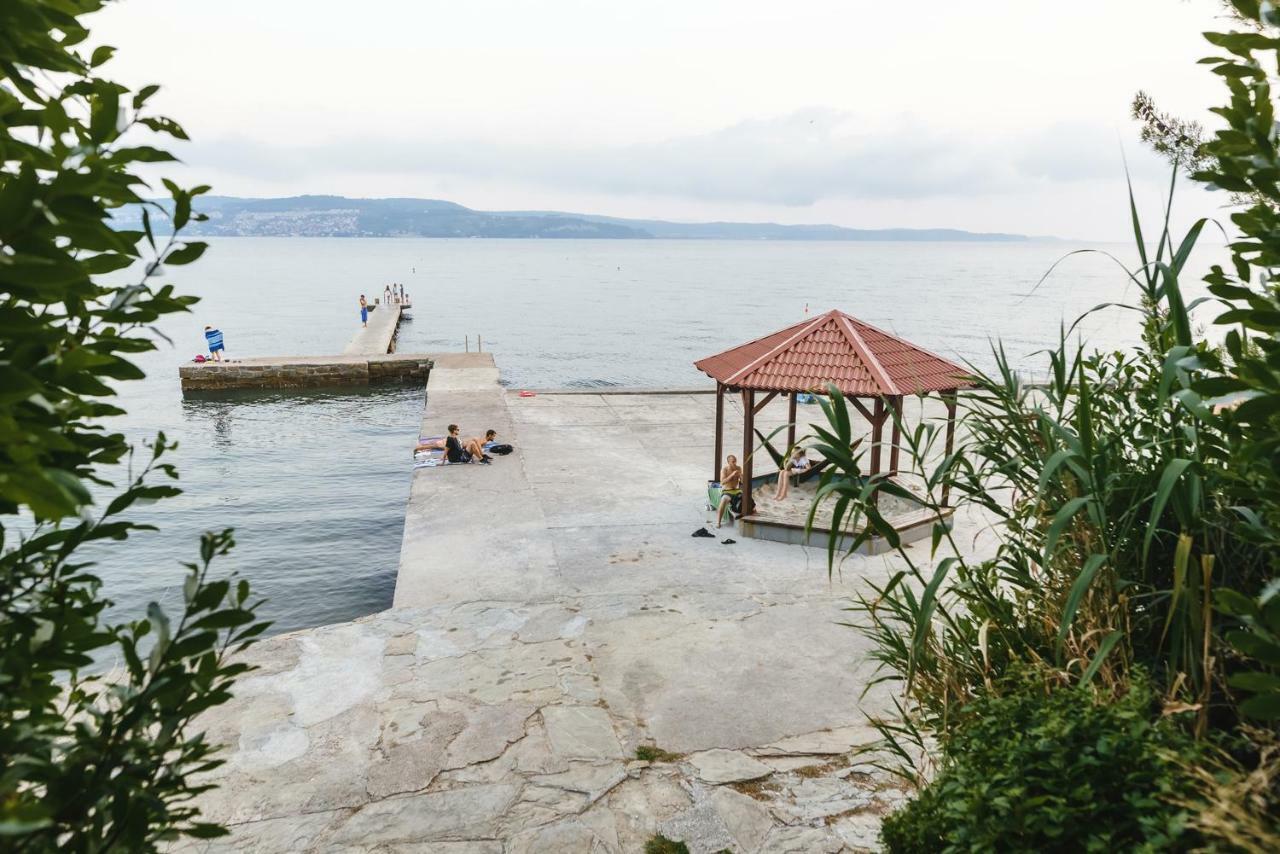 Apartma Joy - Private Beach Apartment Ankaran Bagian luar foto