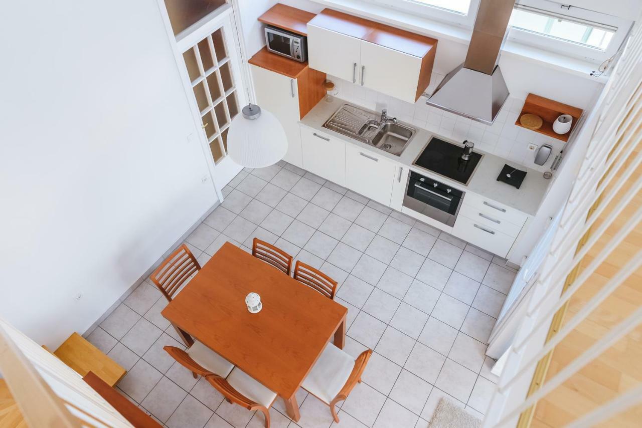 Apartma Joy - Private Beach Apartment Ankaran Bagian luar foto